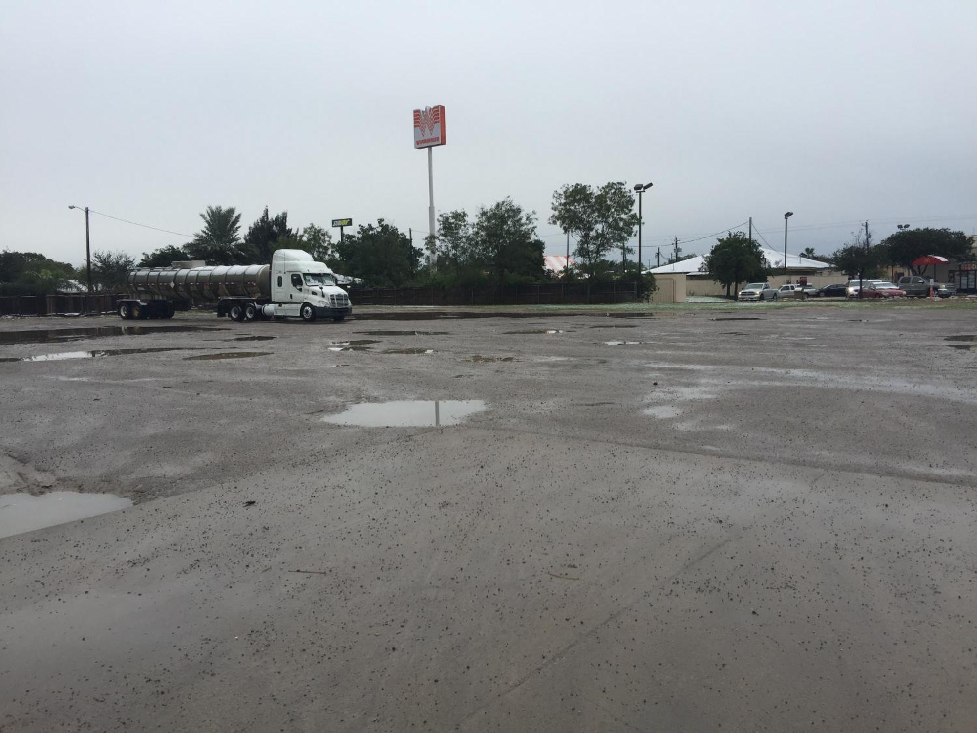 Texas Inn And Suites City Center At University Dr. Edinburg Exterior foto
