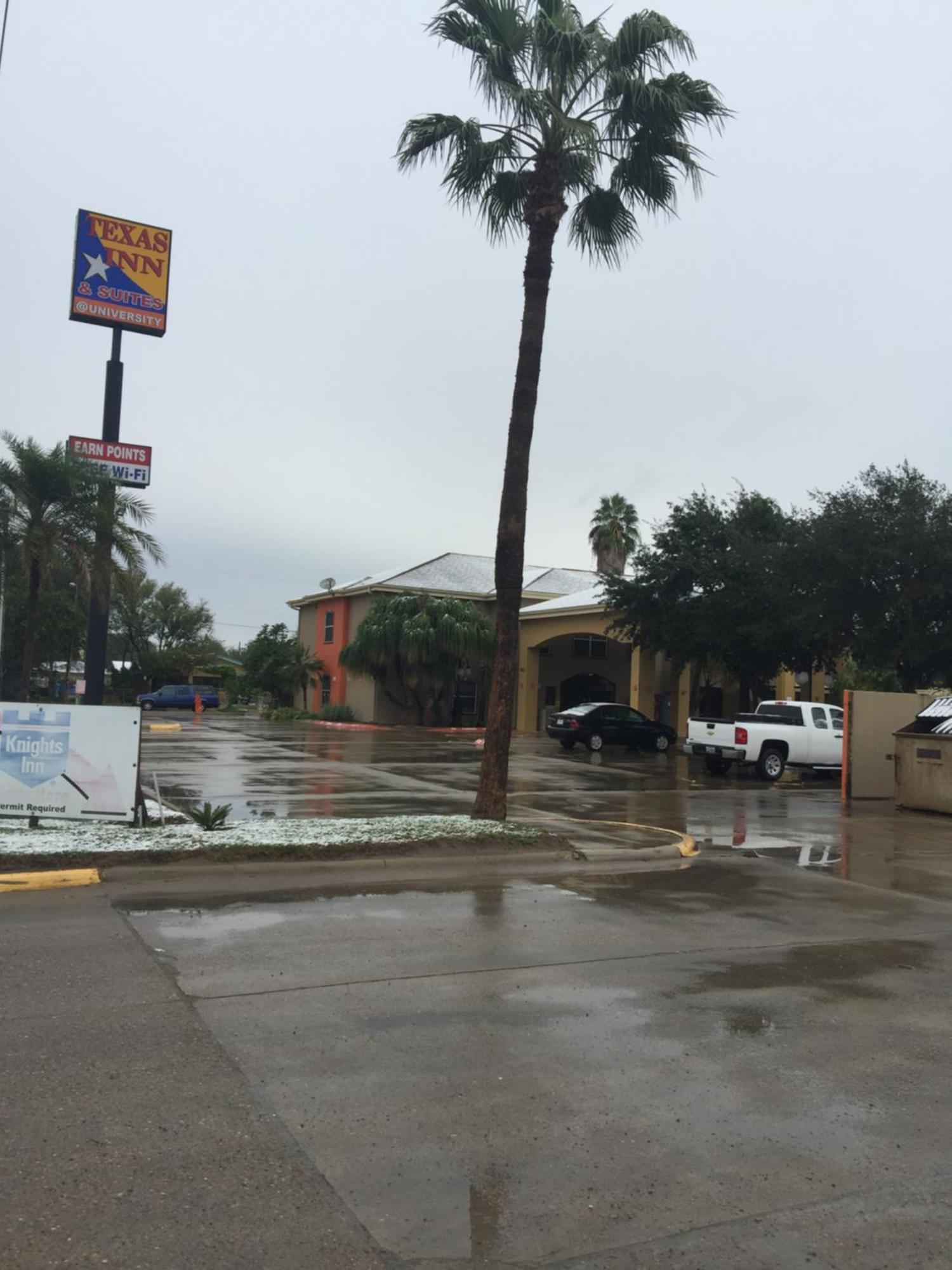 Texas Inn And Suites City Center At University Dr. Edinburg Exterior foto